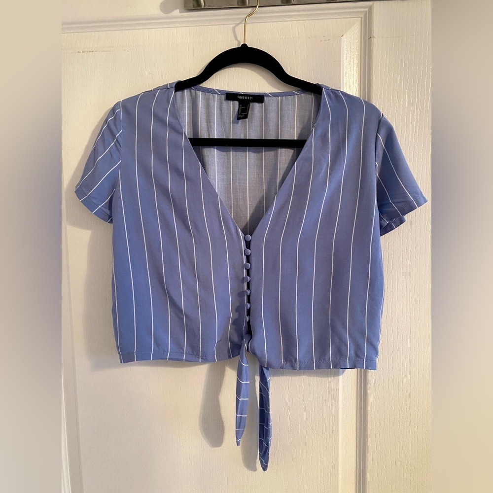 Blue Cropped Buttoned Blouse